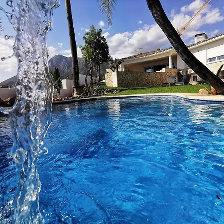 Villa Jazz With 7 Bedrooms, Close To Fontanilla Beach In Marbella