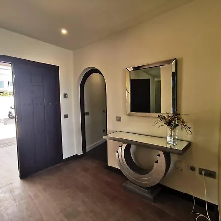 Villa Jazz With 7 Bedrooms, Close To Fontanilla Beach In Marbella *