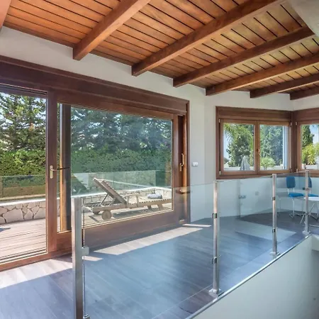 Villa Villa Jazz With 7 Bedrooms, Close To Fontanilla Beach In Marbella Marbella