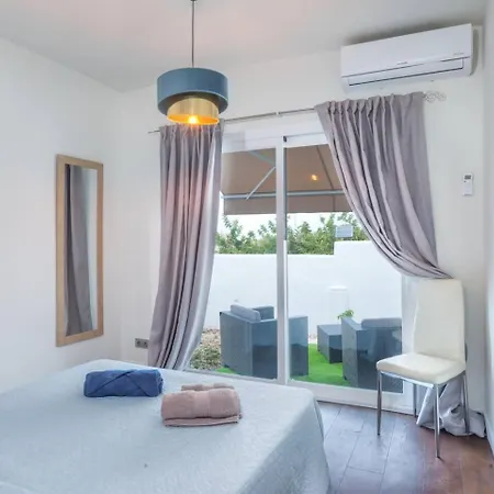 Villa Villa Jazz With 7 Bedrooms, Close To Fontanilla Beach In Marbella *