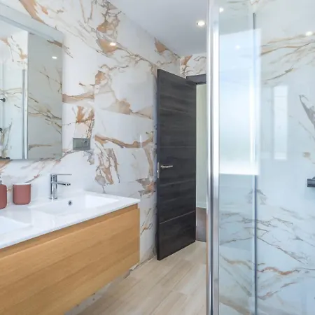 Villa Jazz With 7 Bedrooms, Close To Fontanilla Beach In Marbella * Marbella