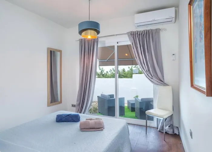 Vila Modern Close To Fontanilla *