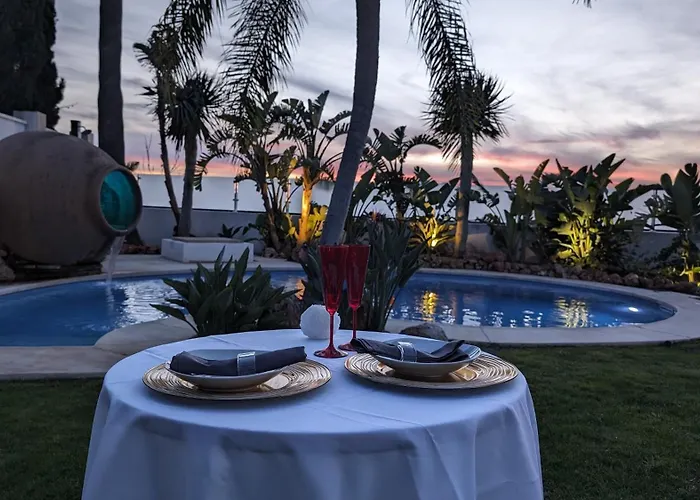 Villa Modern Close To Fontanilla